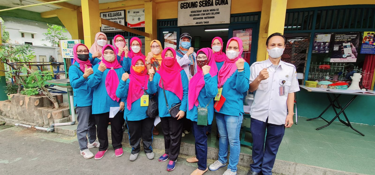 Kegiatan Koar2 PSN Jumantik RW 02 bersama ibu Vida Kasi Kesra dan dan pak Iwan